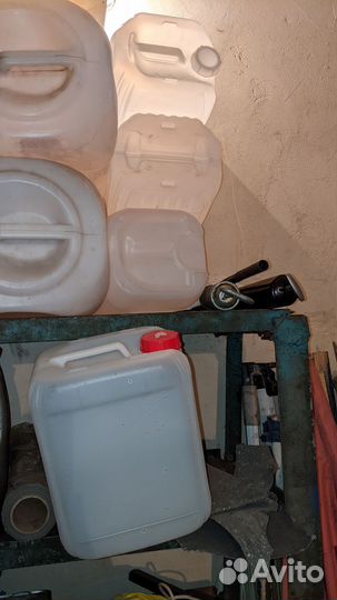 Пластиковые ящики для хранения бу