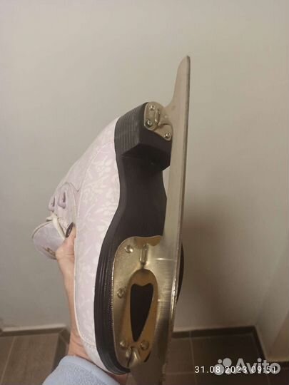 Коньки фигурные roces