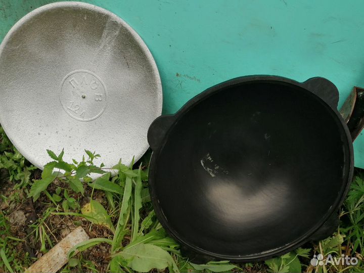 Казан чугунный узбекский на 12л