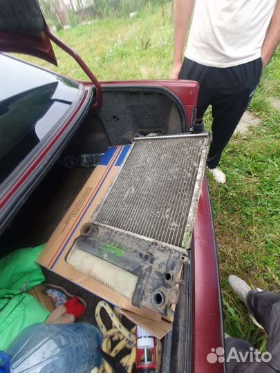 Радиатор на bmw е 34