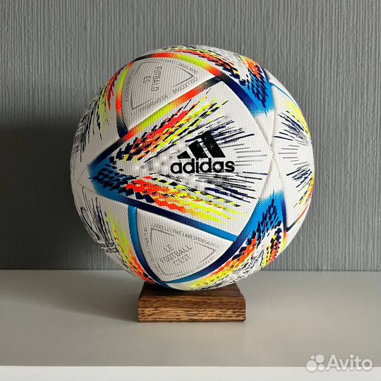 Футбольный мяч adidas Катар 2022