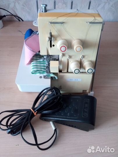 Оверлок четырехниточный бытовой бу