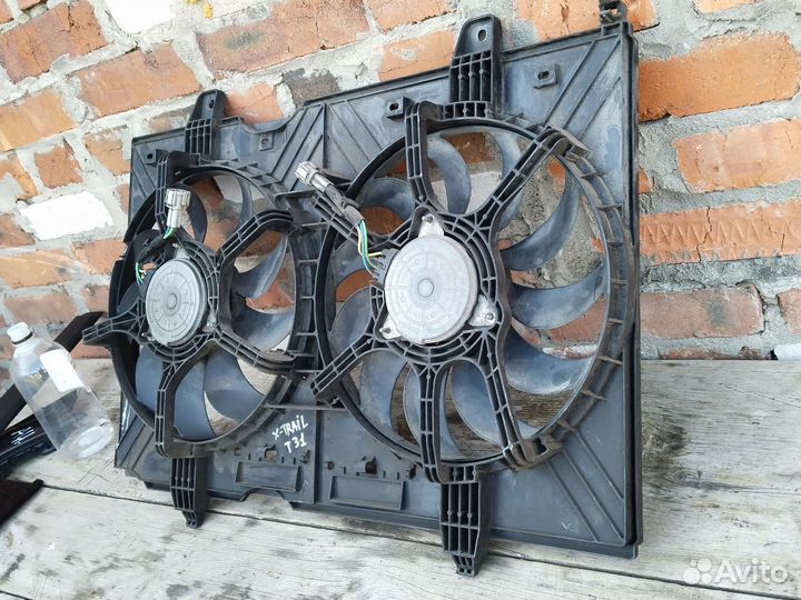 Диффузор в сборе с вентилятором Nissan X-trail t31