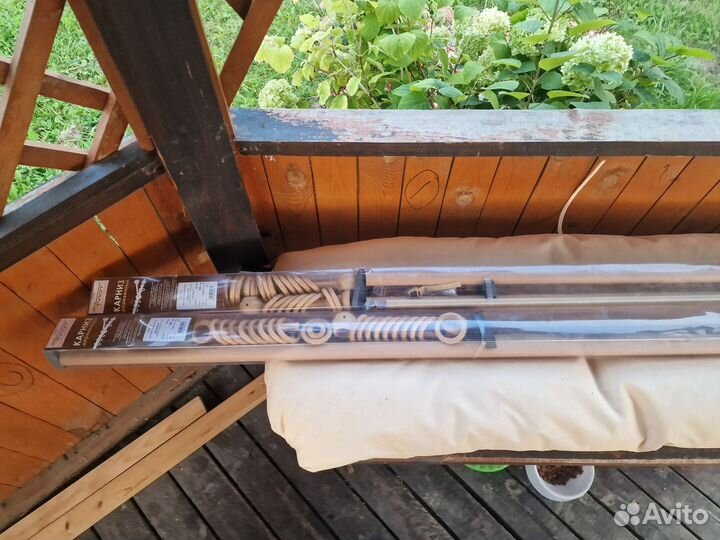 Карнизы для штор деревянные