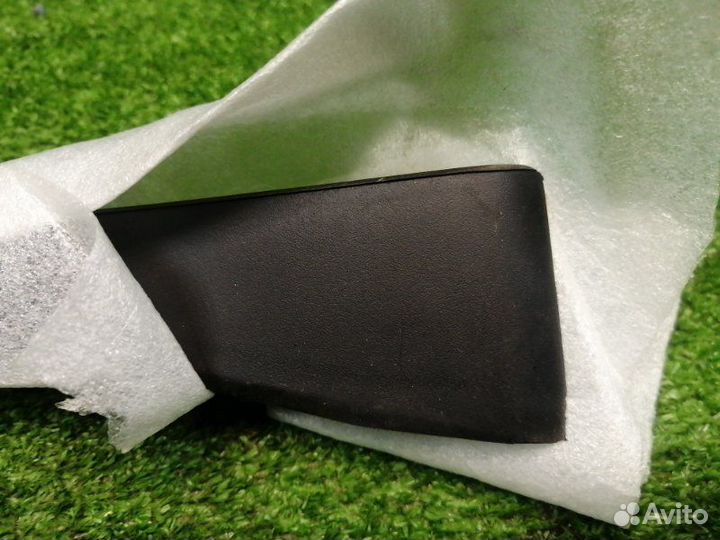 Молдинг лобового стекла передний левый Opel Astra