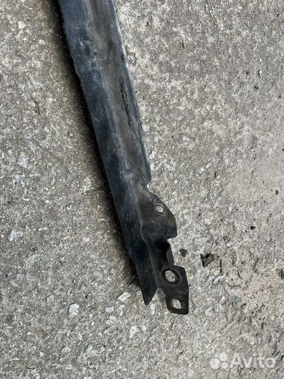 Кронштейн клеммы аккумулятора audi a5