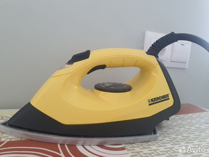 Пылесос Karcher Пароочиститель SV7+ утюг