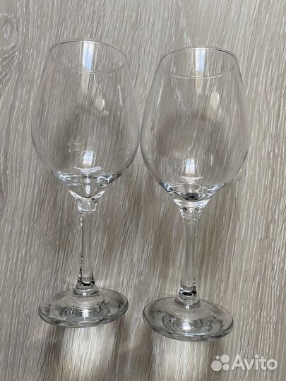Набор бокалов для вина