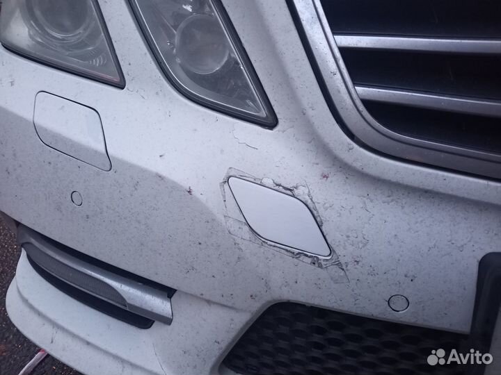 Заглушка буксировочного крюка перед Mercedes W212