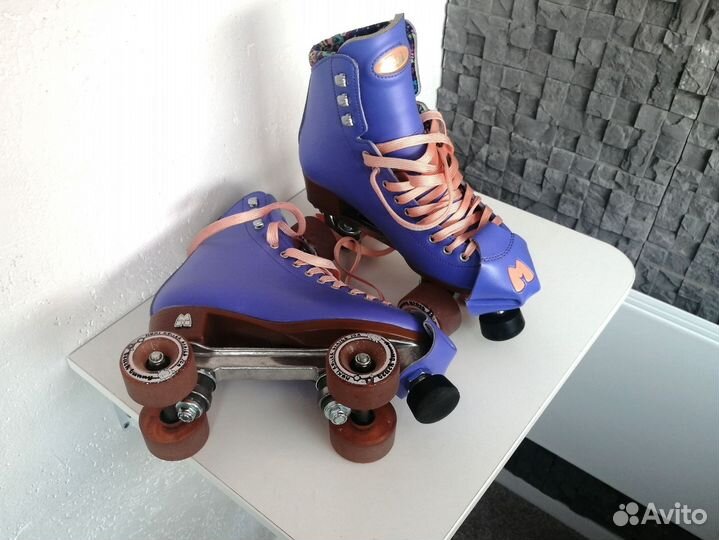 Moxi roller skates beach bunny