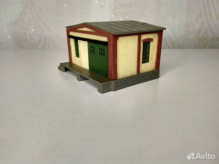 Железная дорога 12мм.строения Auhagen и другие