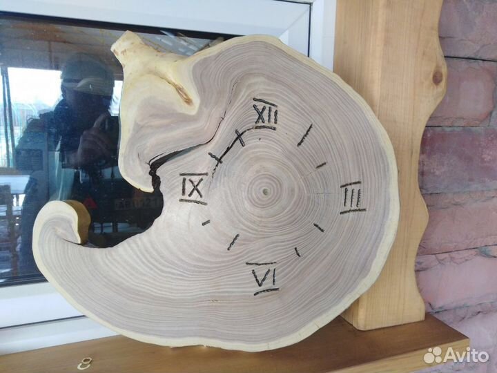 Настенные часы из дерева