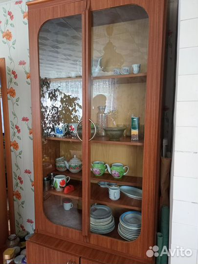 Шкаф для посуды