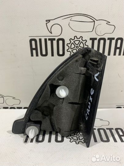 Накладка зеркала двери левая Chevrolet Cruze J300