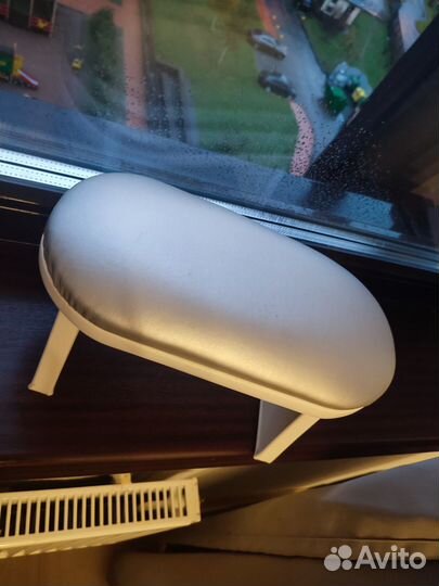 Маникюрная подставка