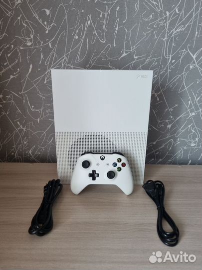 Xbox One S All Digital 1Tb / Много игр