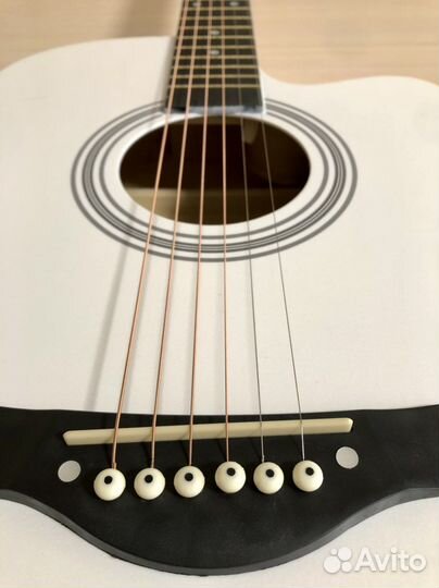 Гитара акустическая