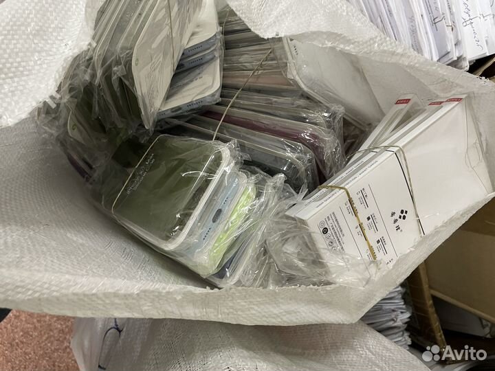 Чехлы на iPhone оптом силиконовые