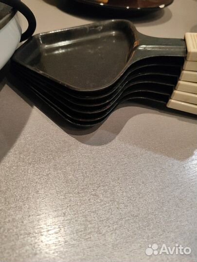 Раклетница электрогриль