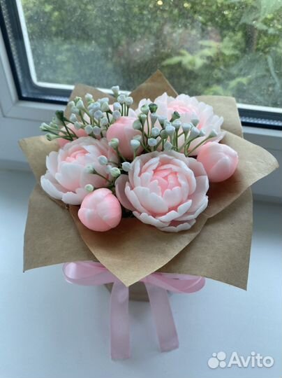 Букет пионов из мыла