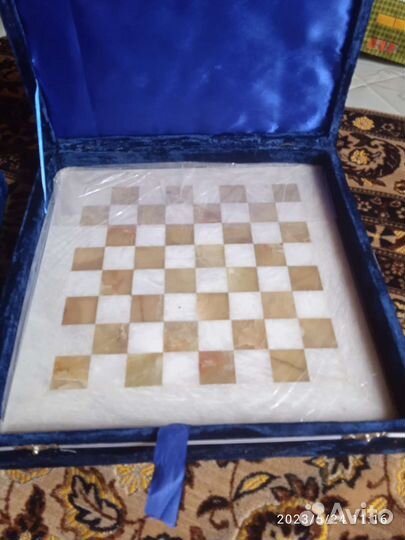 Шахматы из натурального камня