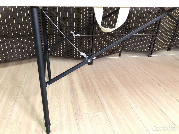 Массажный стол, оборудование для салонов красоты