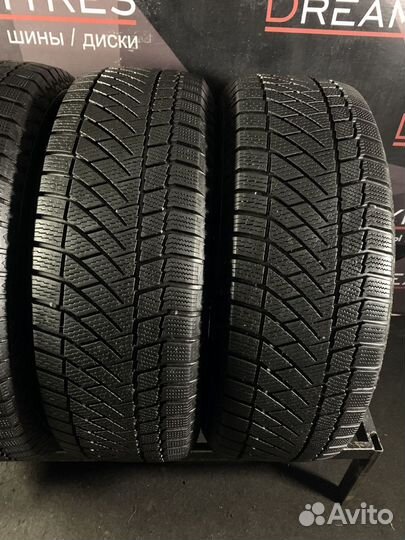 Continental ContiVikingContact 6 235/65 R17