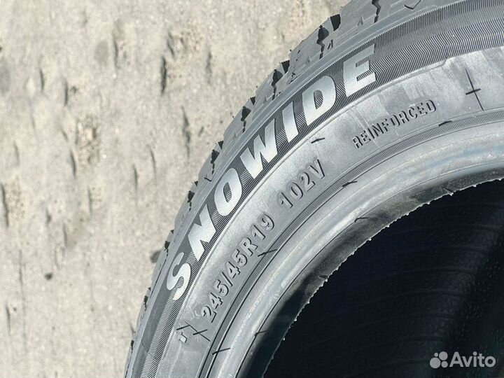 Sunwide Snowide 215/55 R17 120U