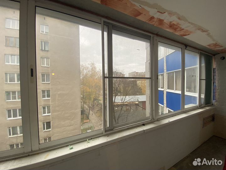 Окна лоджия бу алюминиевые + 2 москитных сетки