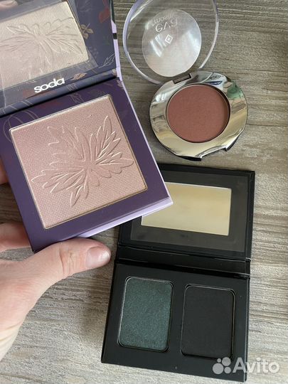 Косметика разная духи набор