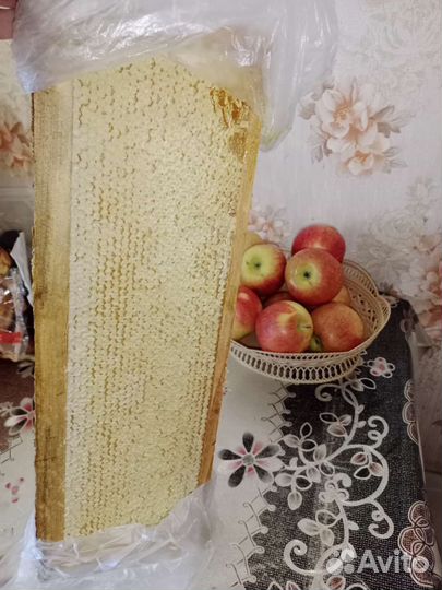 Мед в сотах 2022