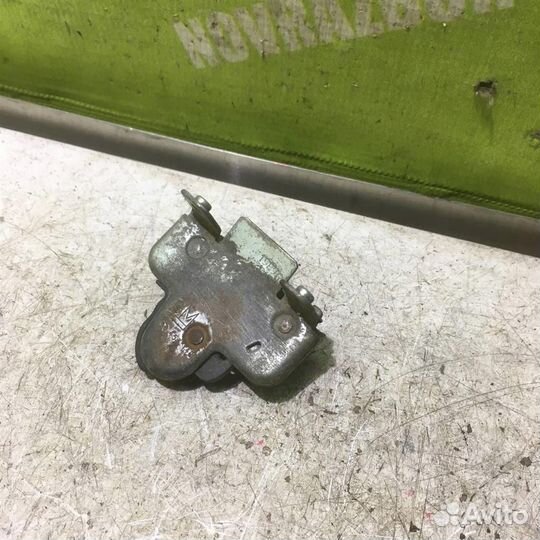 Замок багажника Опель Вектра Б