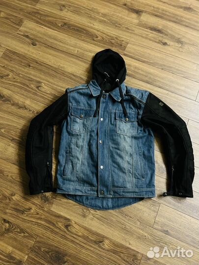 Мотокуртка с защитой