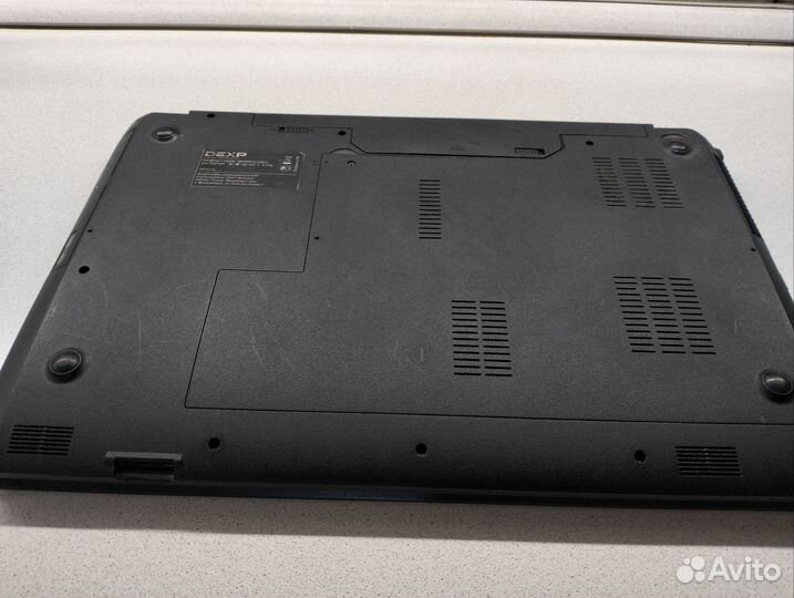 Ноутбук Dexp w670sfq(hd+)