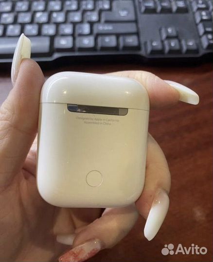Беспроводные наушники apple airpods