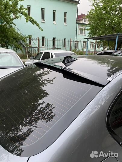 Спойлер и козырек