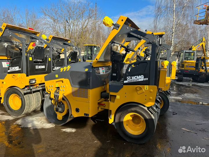 Дорожный каток XCMG XMR403VT, 2023