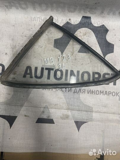 Форточка задней левой двери Mercedes W123 седан