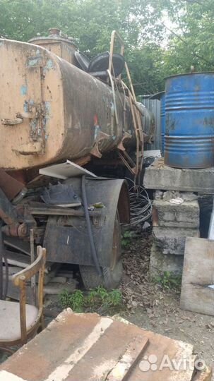 Бочка-цистерна полуприцеп 4; 9 куб.м