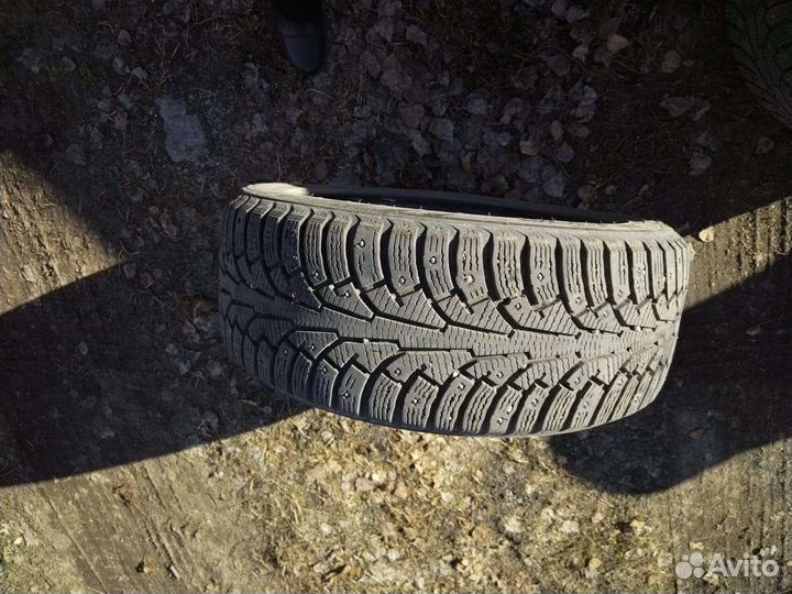 Nokian Tyres Hakkapeliitta 5 215/50 R17