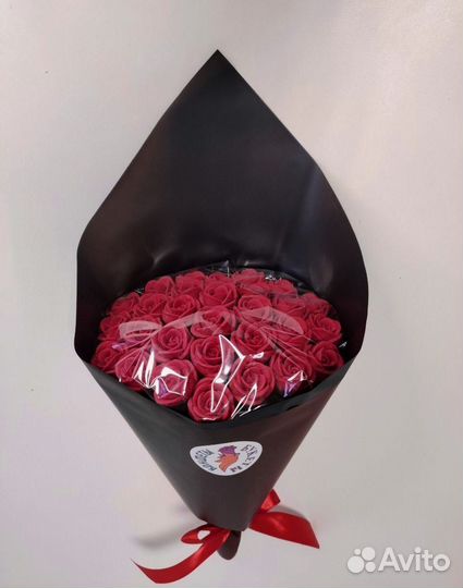 Красные Розы из Белого Шоколада - 29 шт в Букете