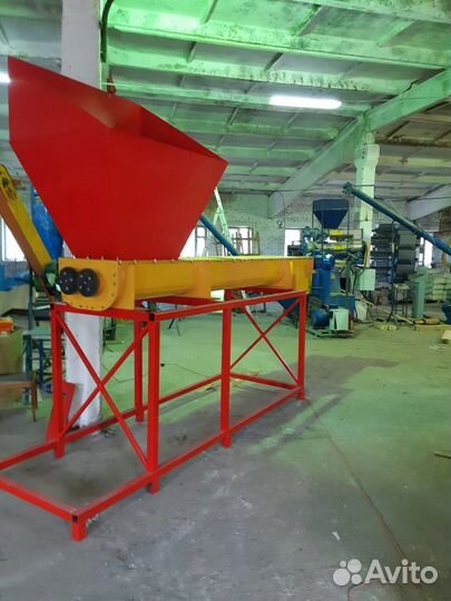 Шнеки-конвейера,погрузчики вагонов, кормосмеситель