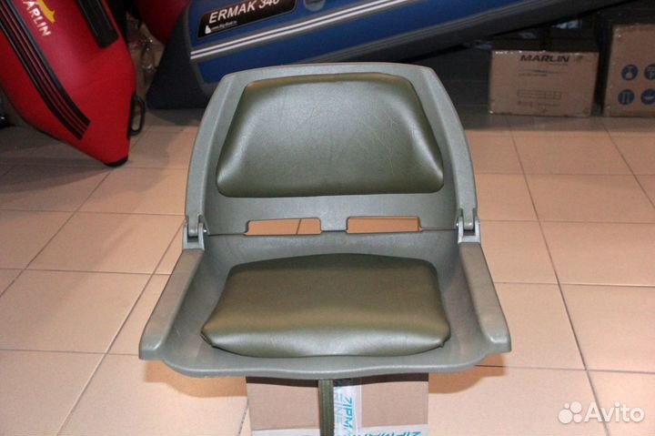 Кресло пластиковое с мягкими накладками Зеленое