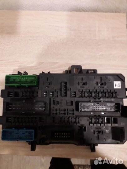 Задний блок предохранителей