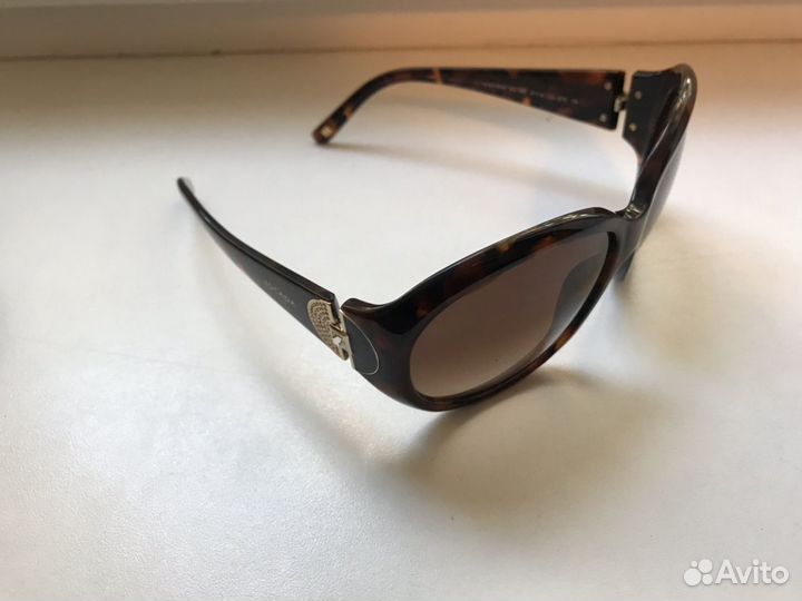 Очки солнечные Escada