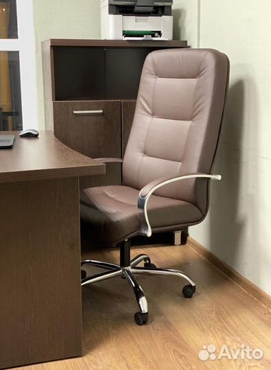 Компьютерное кресло новое