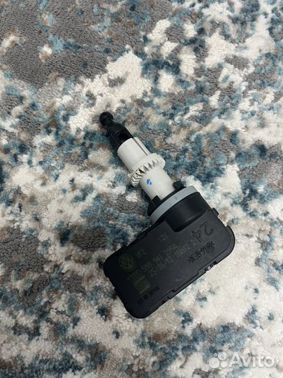 Моторчик корректора фары golf 6 галоген