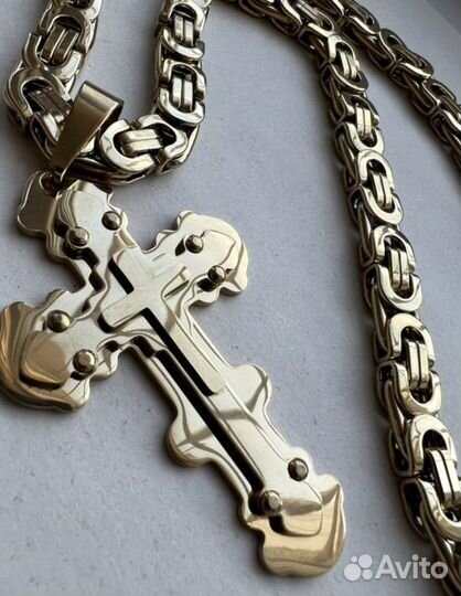 Цепь и крест