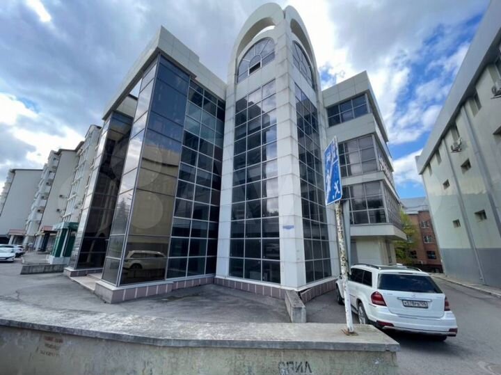 Продам помещение свободного назначения, 2100 м²