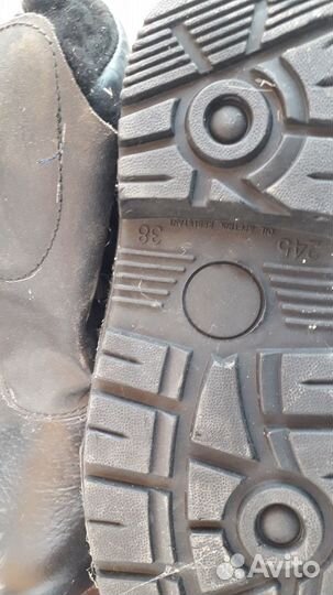 Продам спецобувь 38 размер